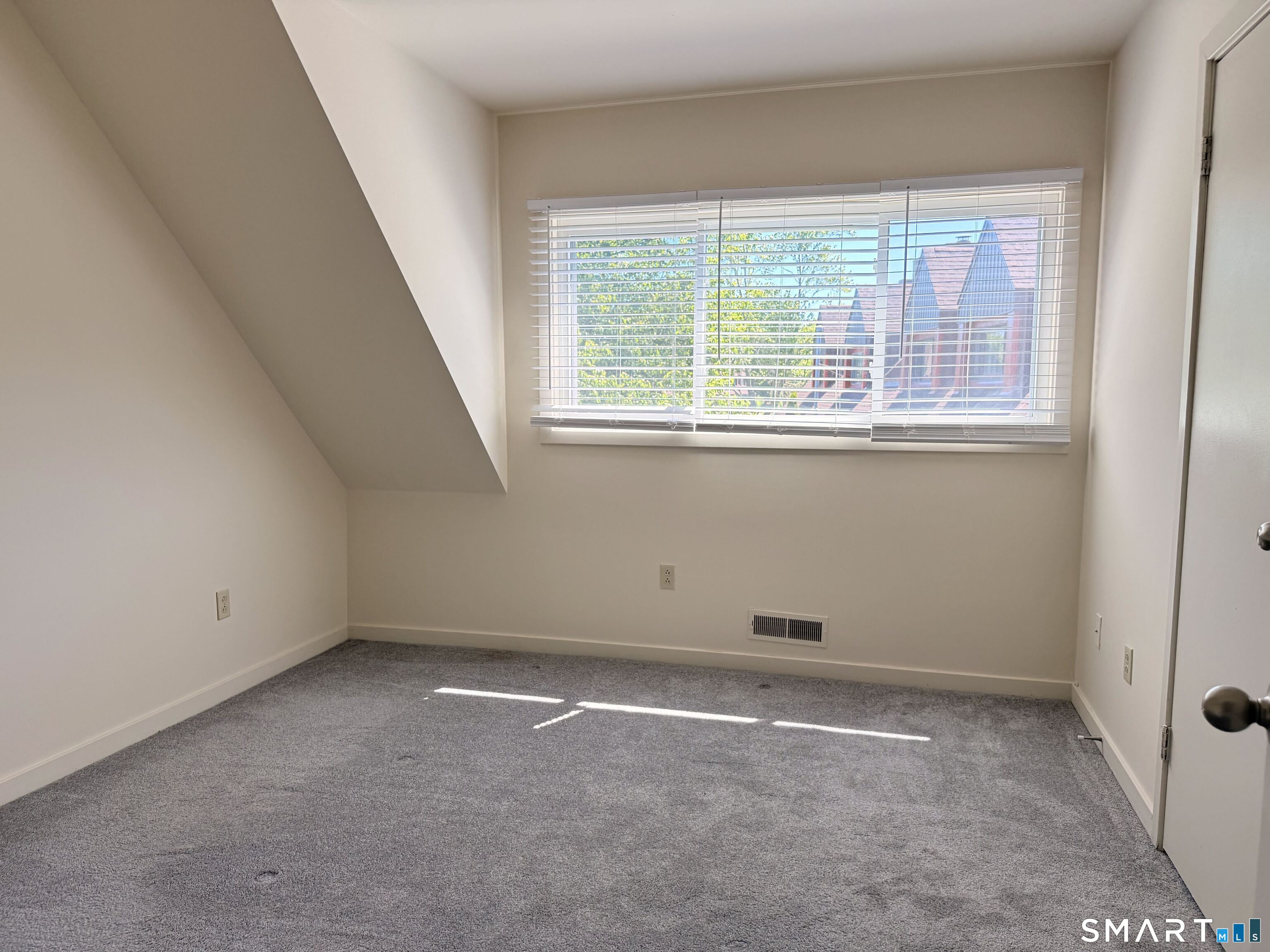 106 Montoya Drive Branford CT 06405