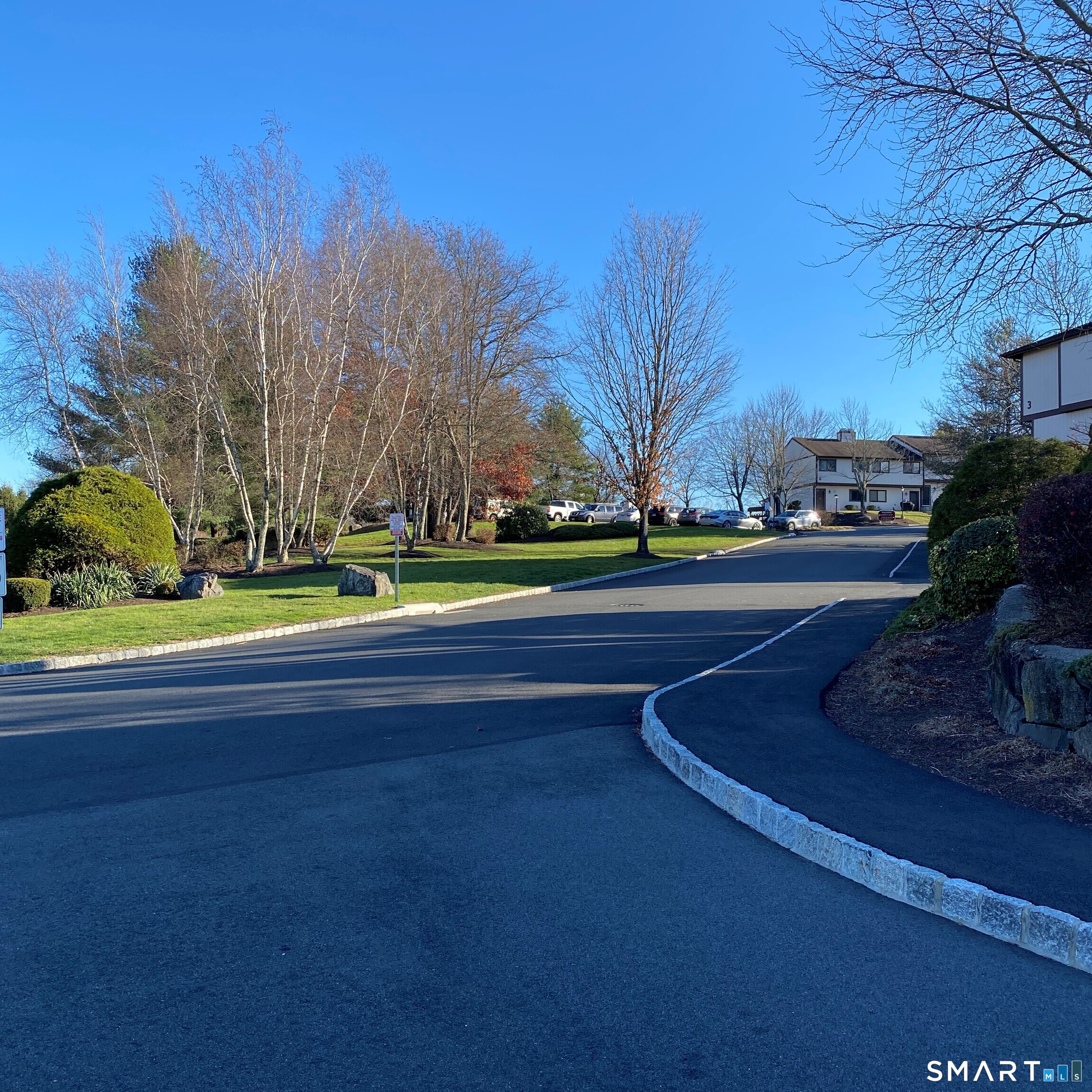 27 Crows Nest Lane Danbury CT 06810