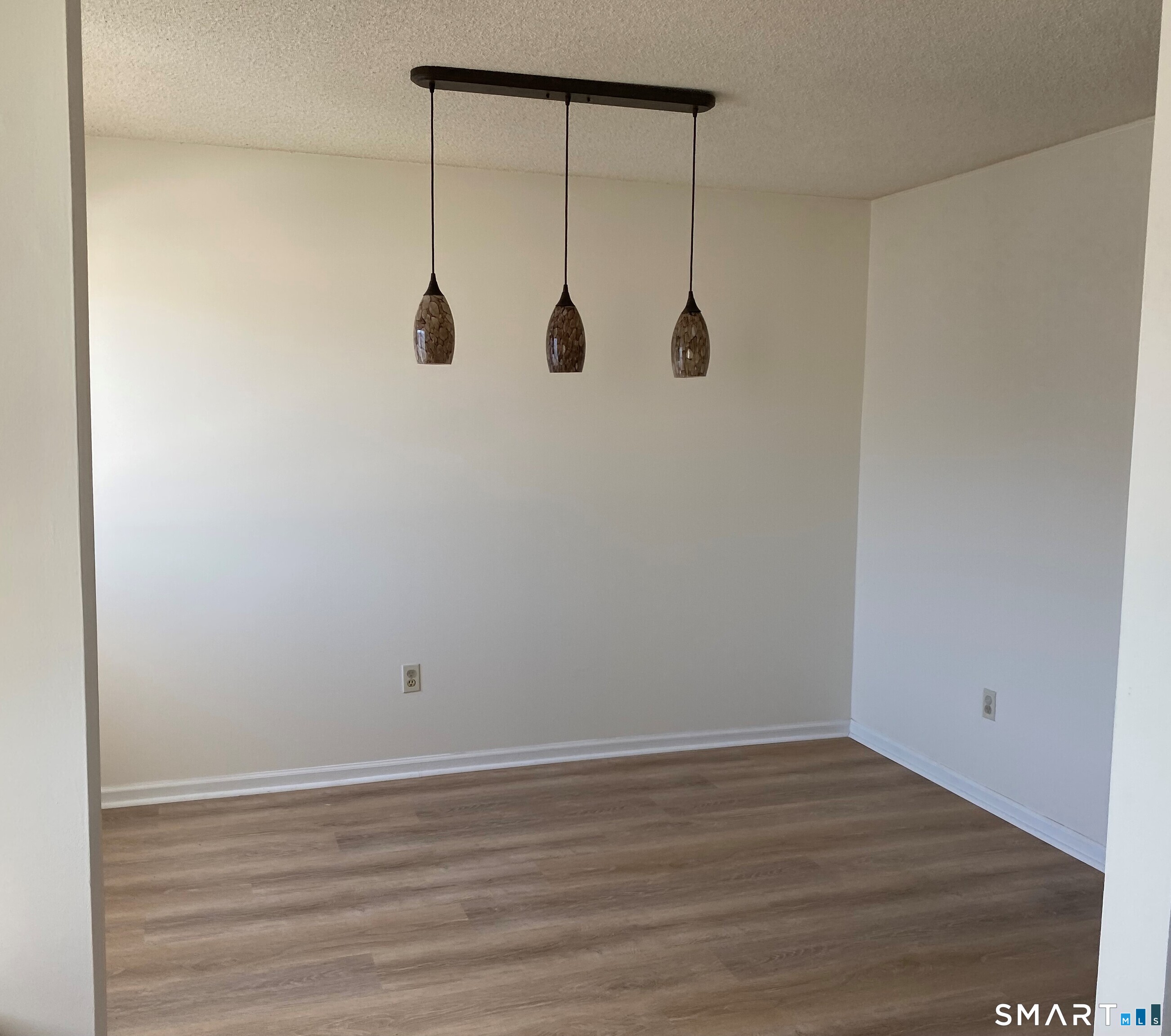 27 Crows Nest Lane Danbury CT 06810