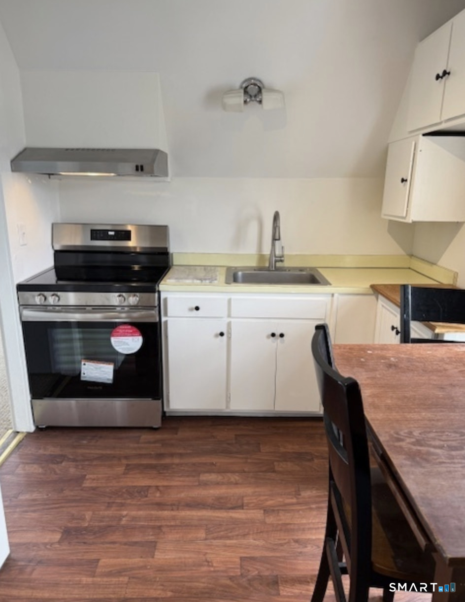21 Broadway Avenue Stonington CT 06378