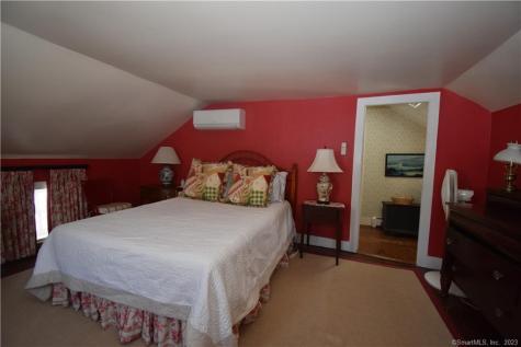 15 Trumbull Street Stonington CT 06378