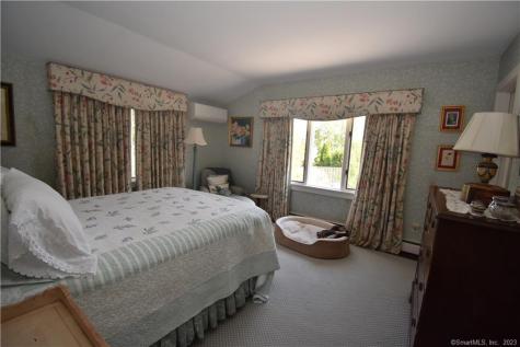 15 Trumbull Street Stonington CT 06378