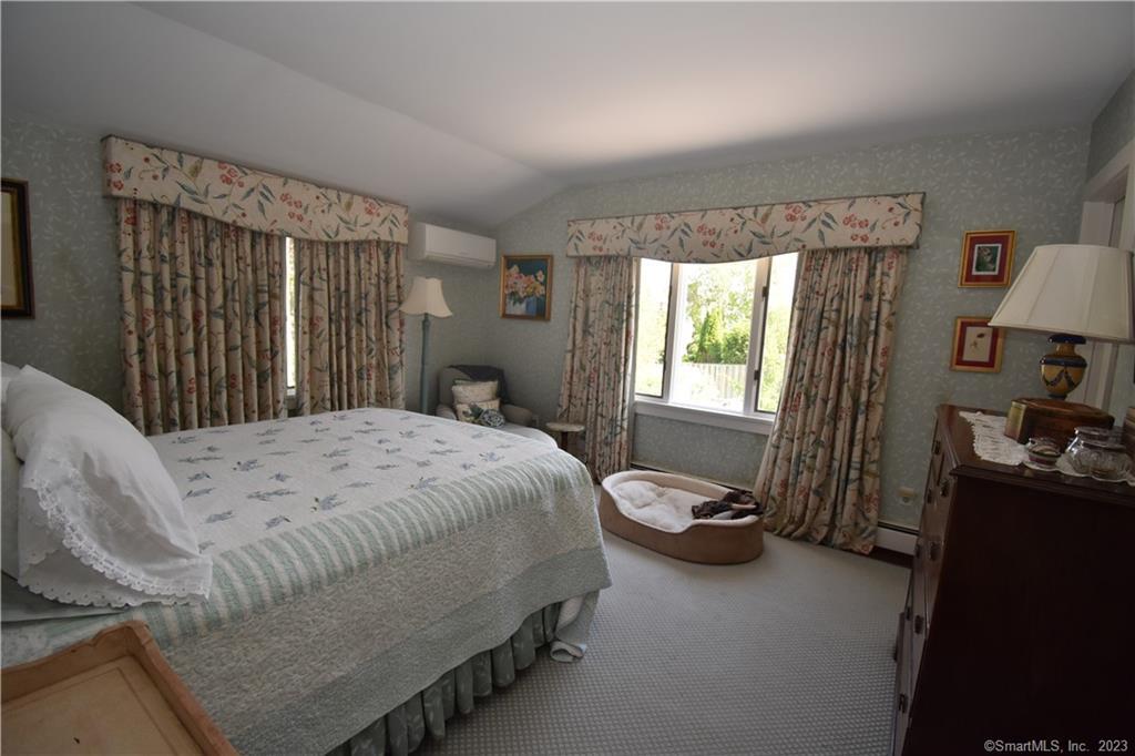 15 Trumbull Street Stonington CT 06378