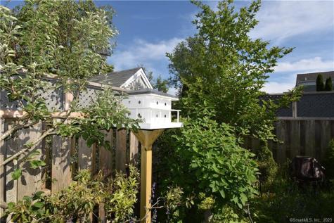 15 Trumbull Street Stonington CT 06378