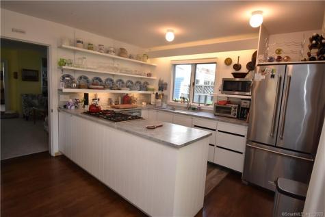 15 Trumbull Street Stonington CT 06378