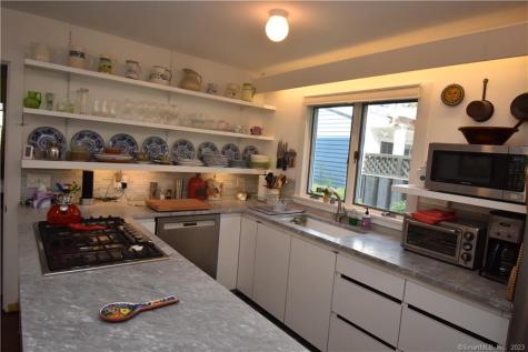 15 Trumbull Street Stonington CT 06378