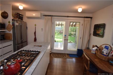 15 Trumbull Street Stonington CT 06378