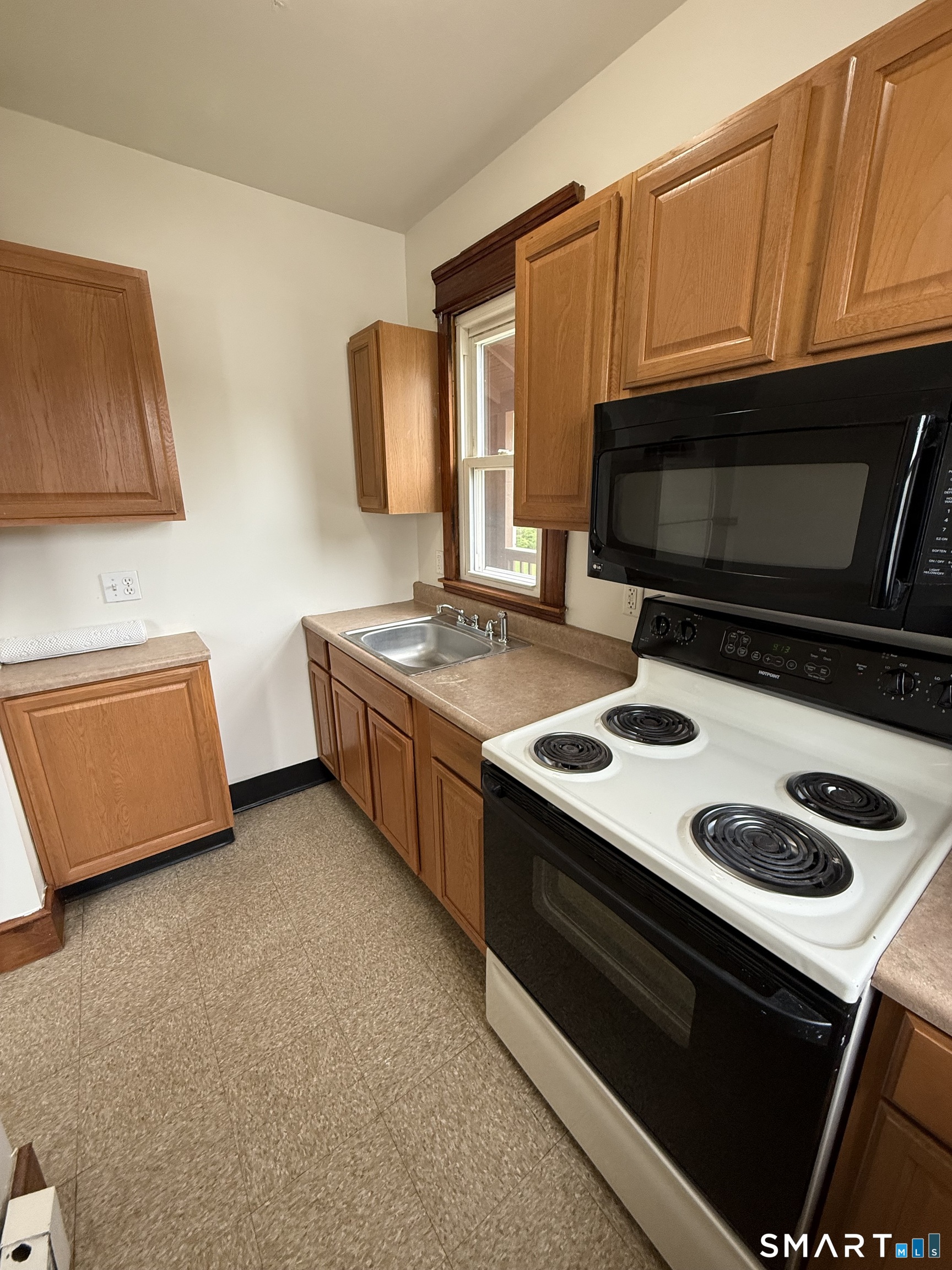 192 Tudor Street Waterbury CT 06704