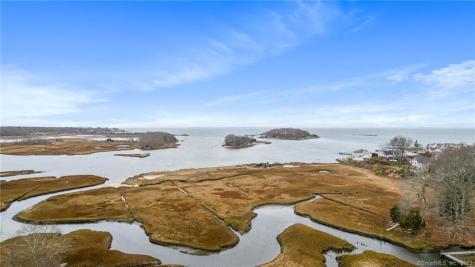 33 Marshfield Road East Lyme CT 06357