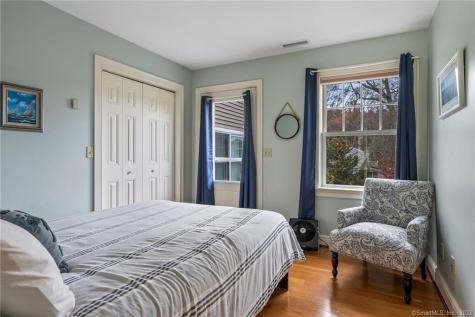 33 Marshfield Road East Lyme CT 06357