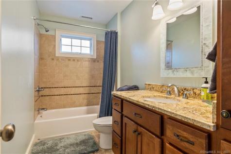 33 Marshfield Road East Lyme CT 06357