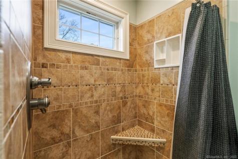 33 Marshfield Road East Lyme CT 06357