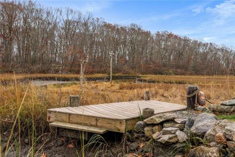 33 Marshfield Road East Lyme CT 06357