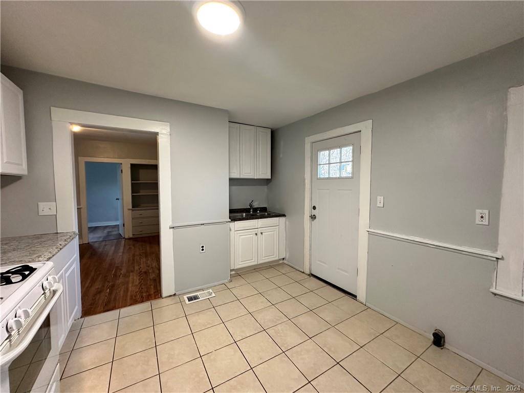223 Spruce Street Manchester CT 06040