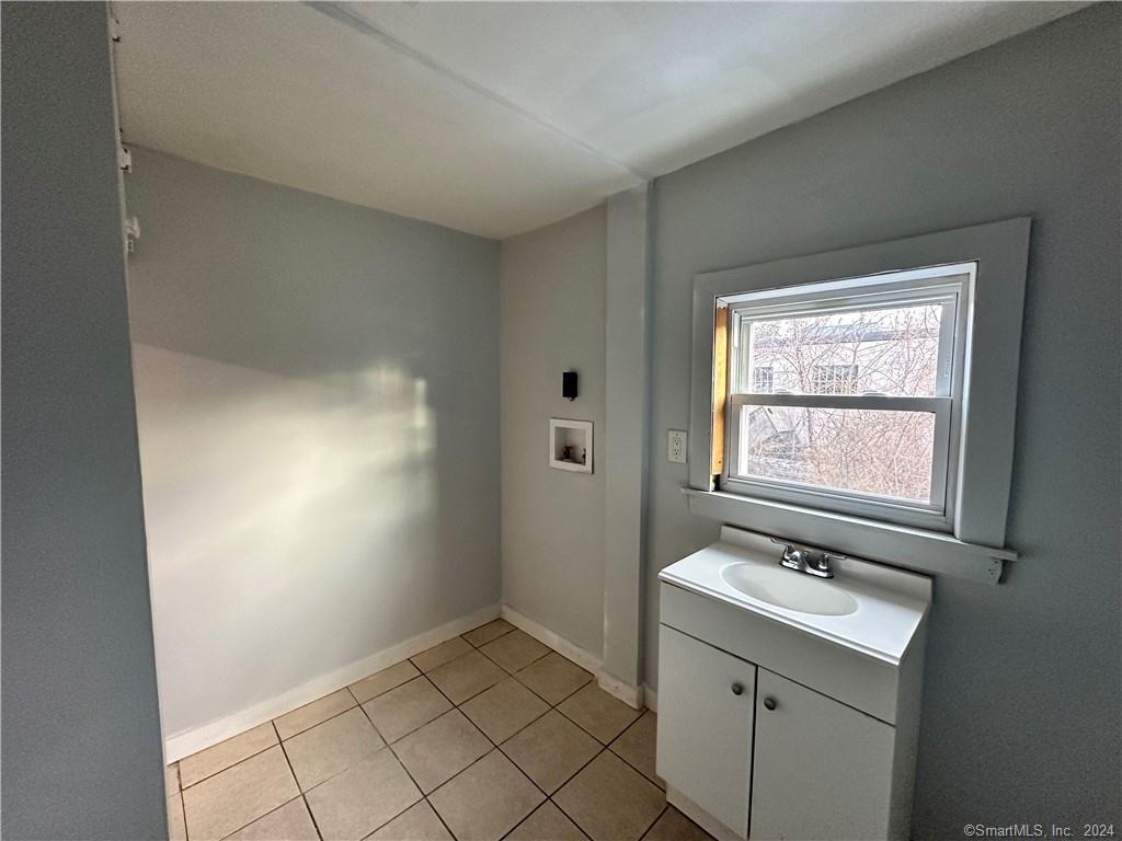 223 Spruce Street Manchester CT 06040