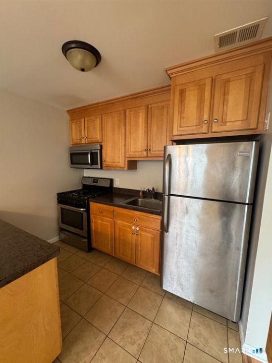 12 Cedar Court East Haven CT 06512