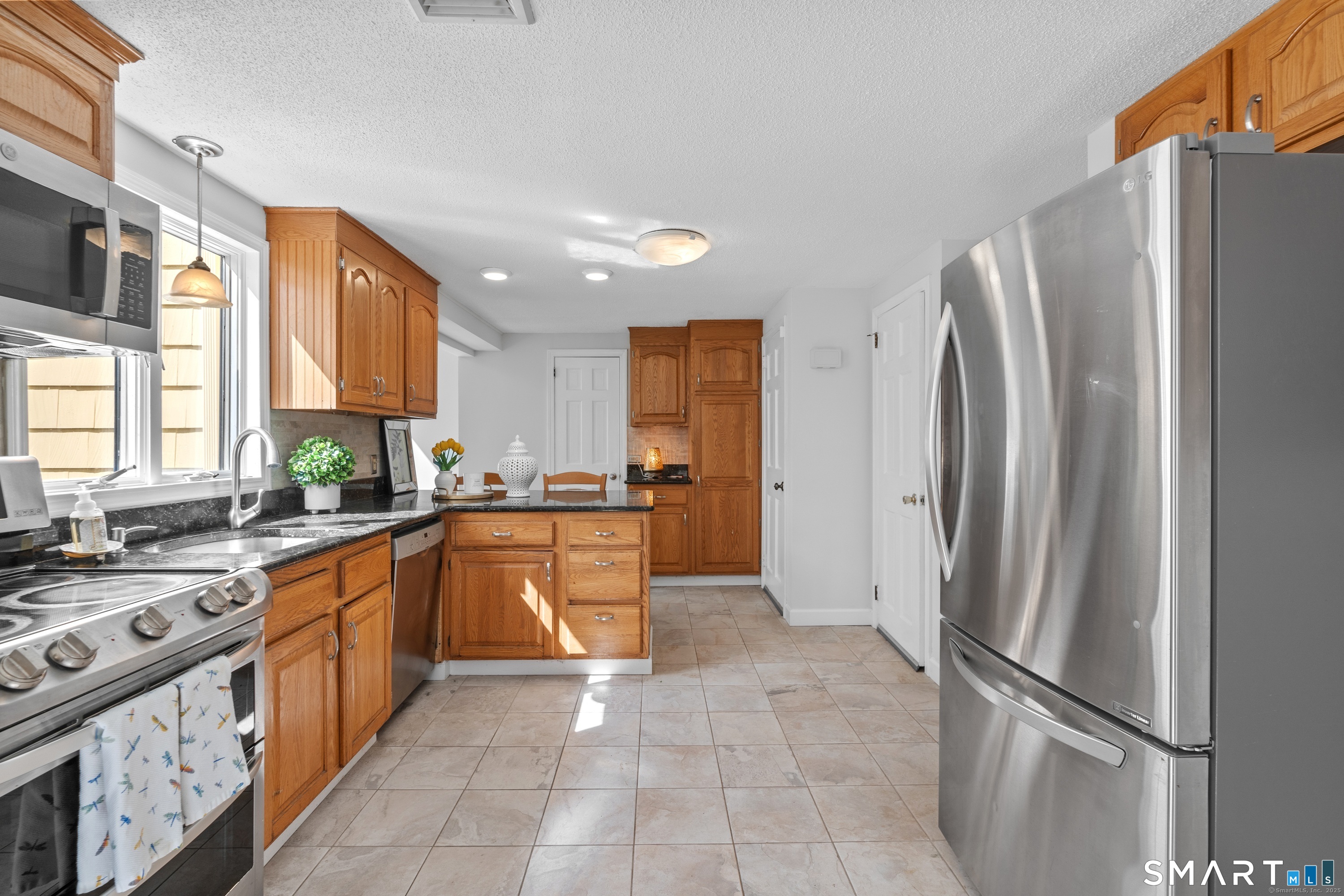25 Sherwood Road West Hartford CT 06117