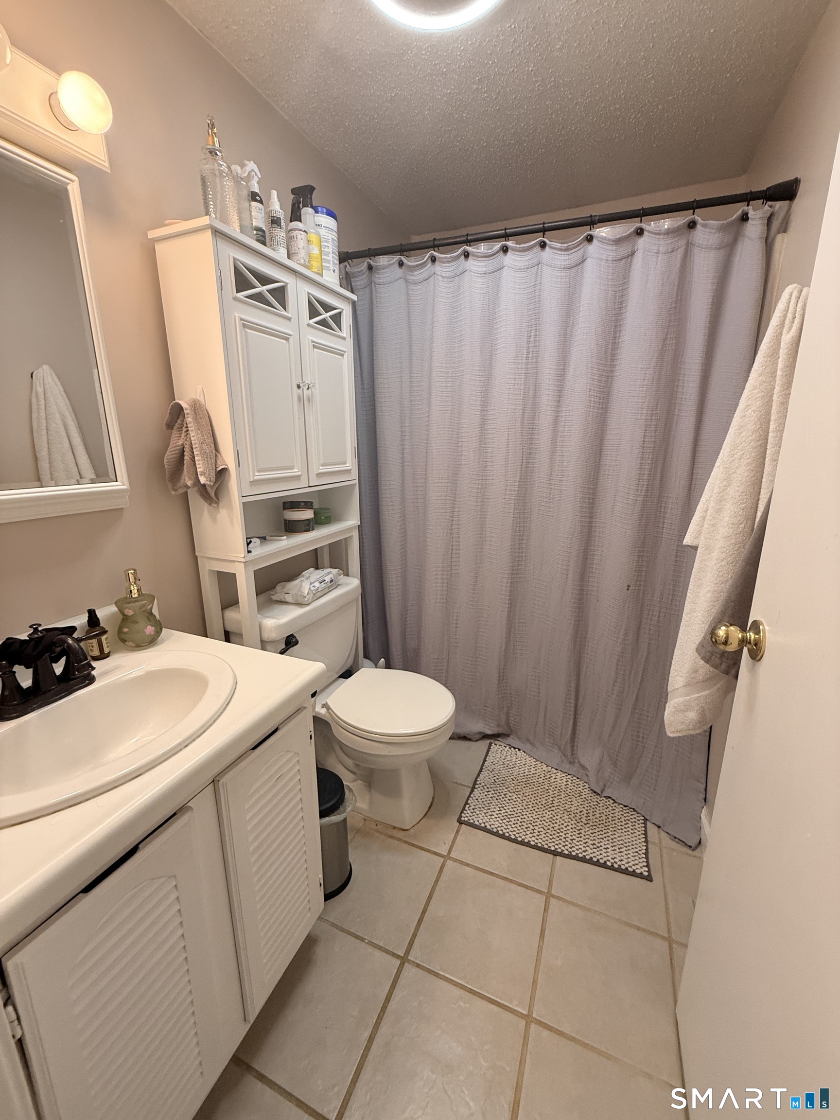4 Harbor View Avenue Waterford CT 06385