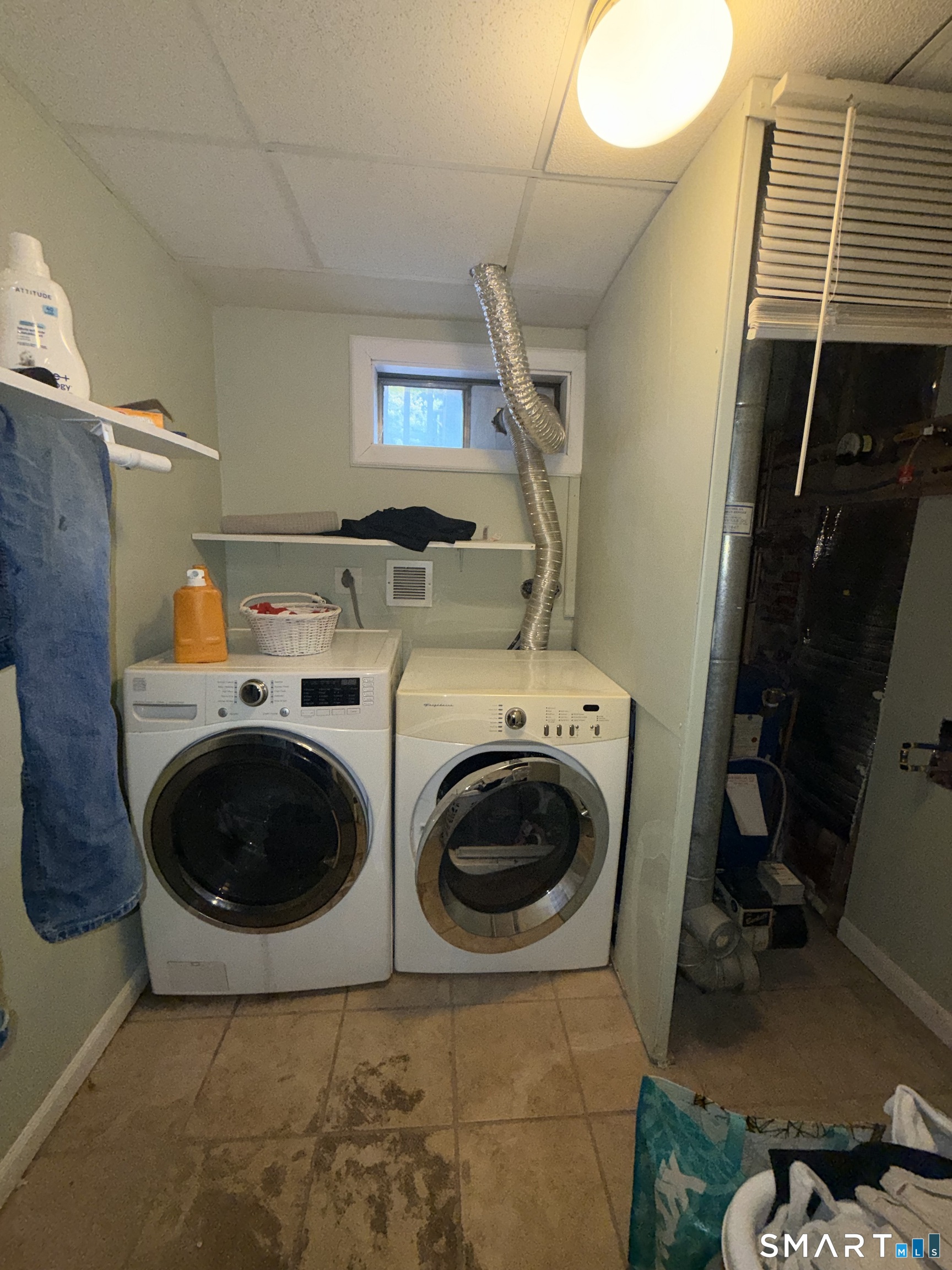 4 Harbor View Avenue Waterford CT 06385