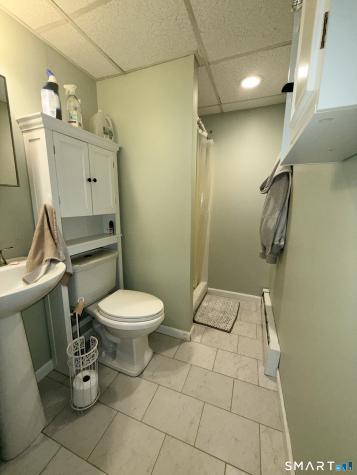 4 Harbor View Avenue Waterford CT 06385