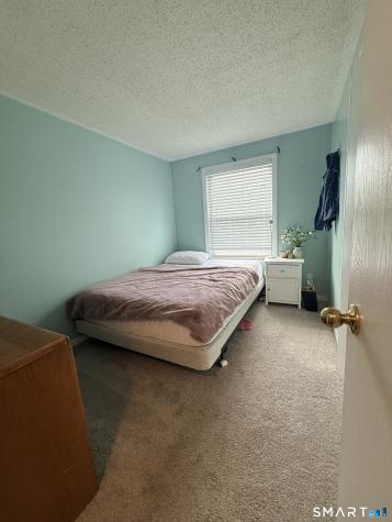 4 Harbor View Avenue Waterford CT 06385