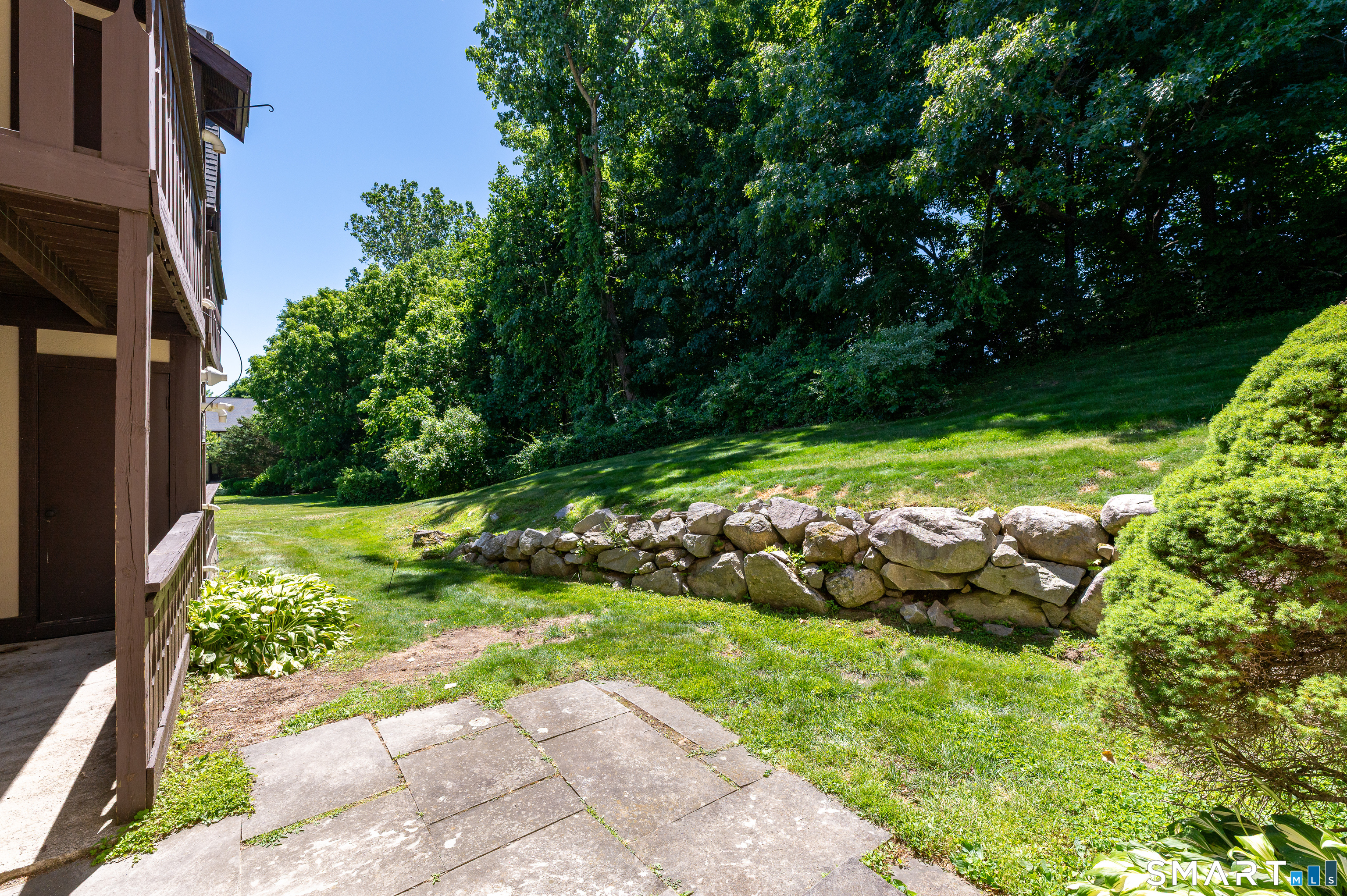 11 Eden Court Brookfield CT 06804
