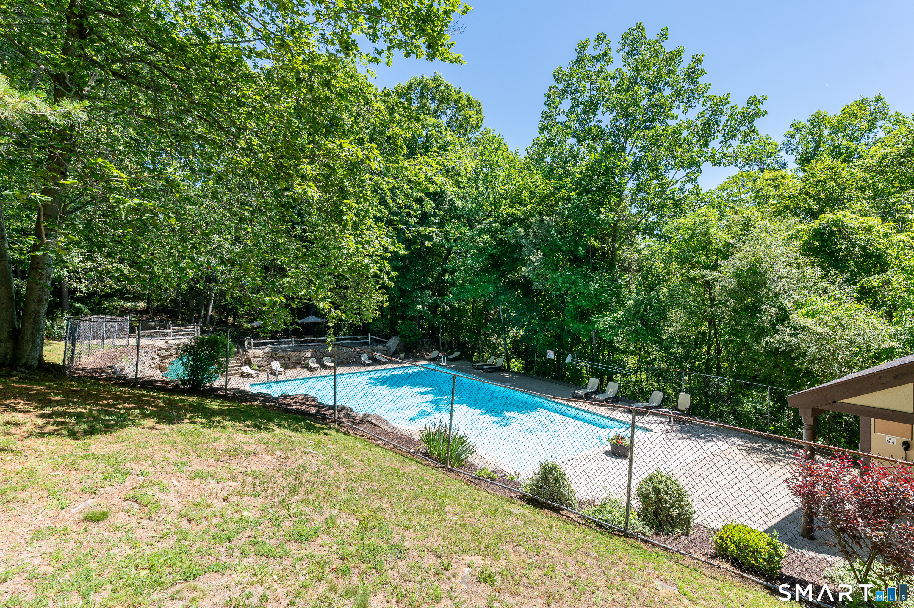 11 Eden Court Brookfield CT 06804