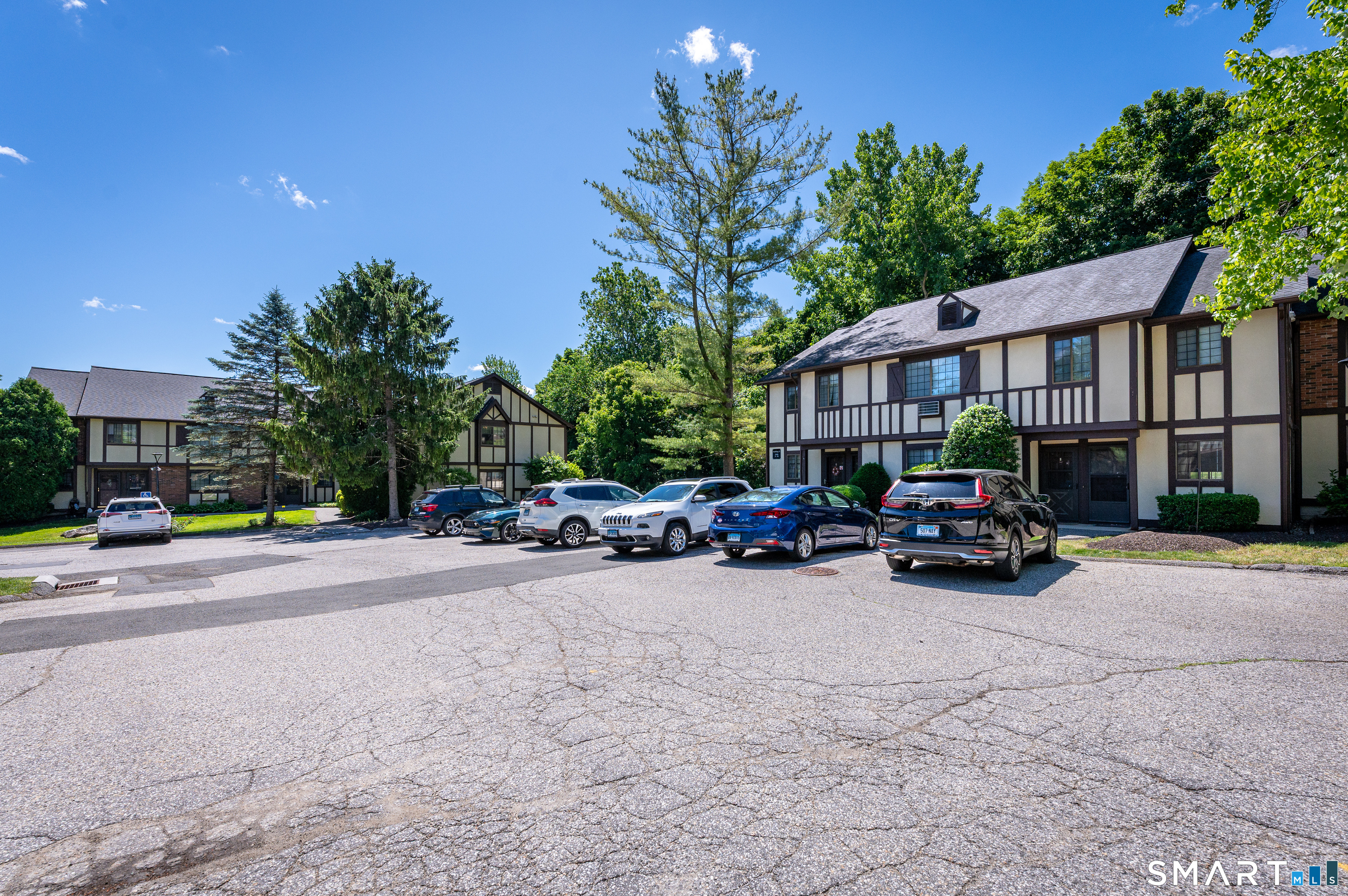 11 Eden Court Brookfield CT 06804