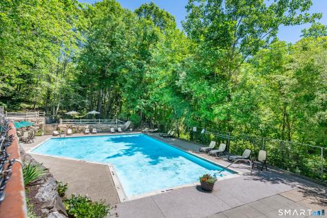 11 Eden Court Brookfield CT 06804