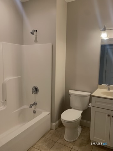 102H Edgewater Circle East Hampton CT 06424
