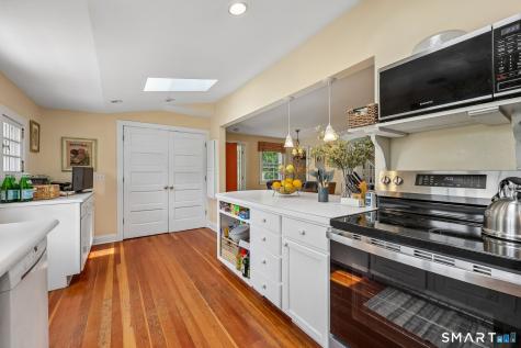 153 Middle Beach Road Madison CT 06443