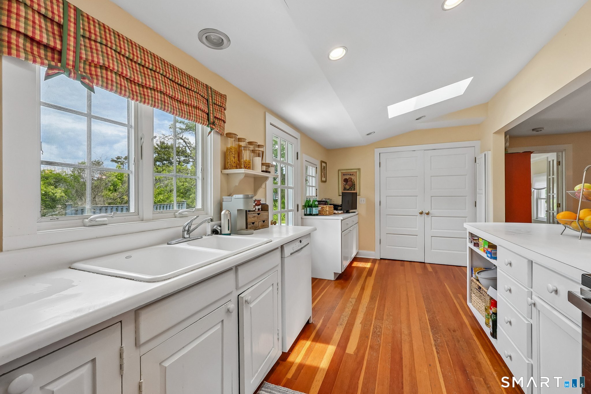 153 Middle Beach Road Madison CT 06443