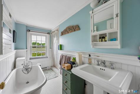 153 Middle Beach Road Madison CT 06443