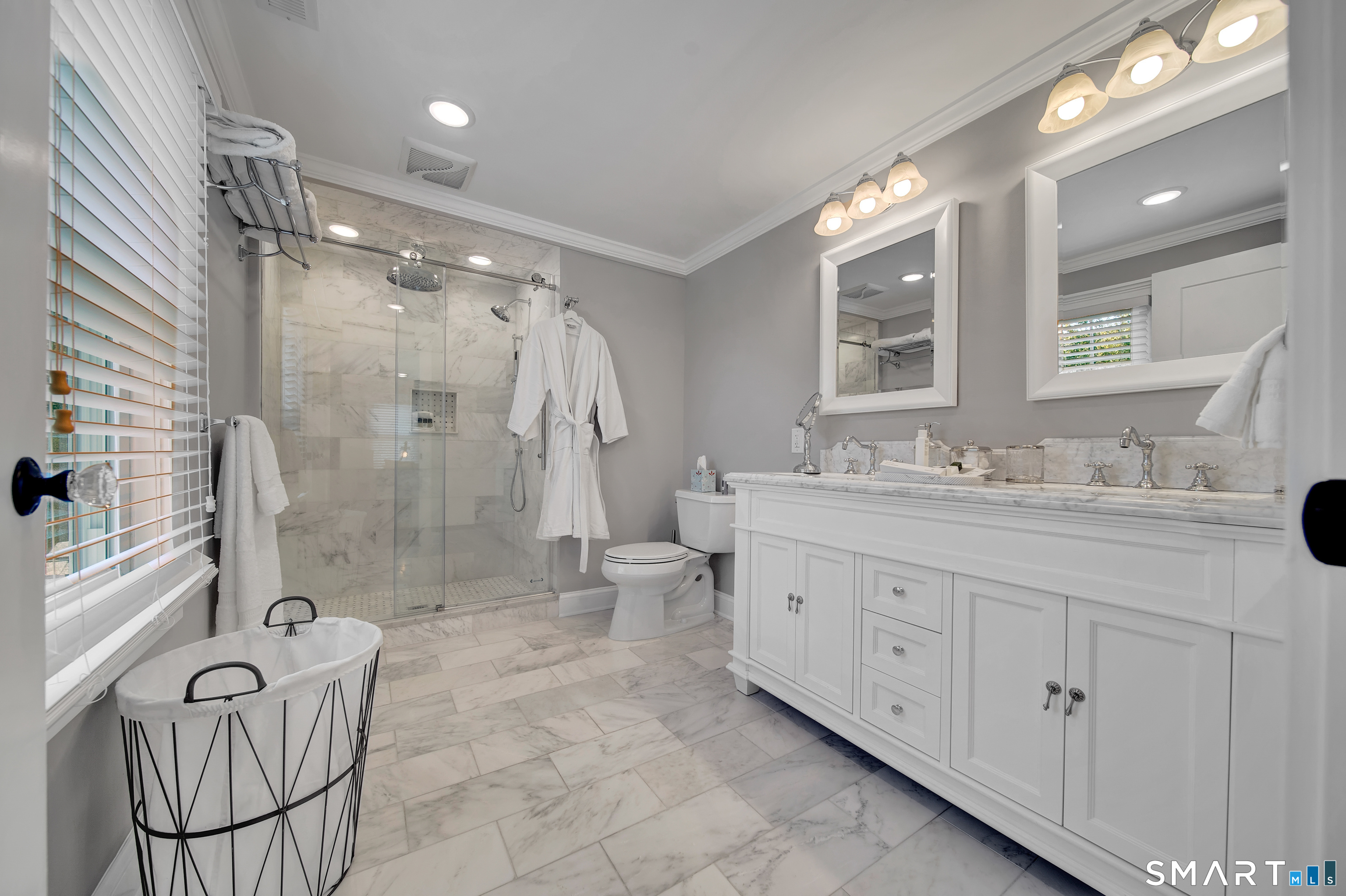 2222 Ridge Road North Haven CT 06473
