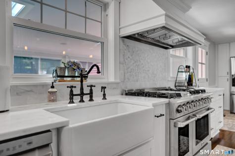 2222 Ridge Road North Haven CT 06473