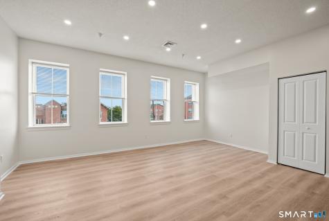 594 Main Street Middletown CT 06457