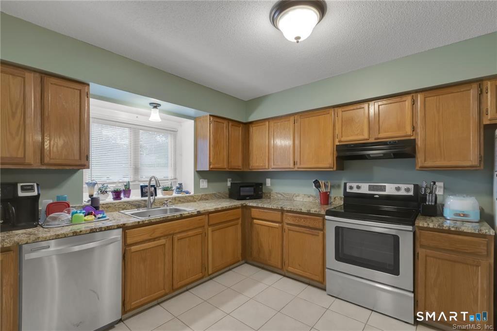410 Sand Stone Drive South Windsor CT 06074