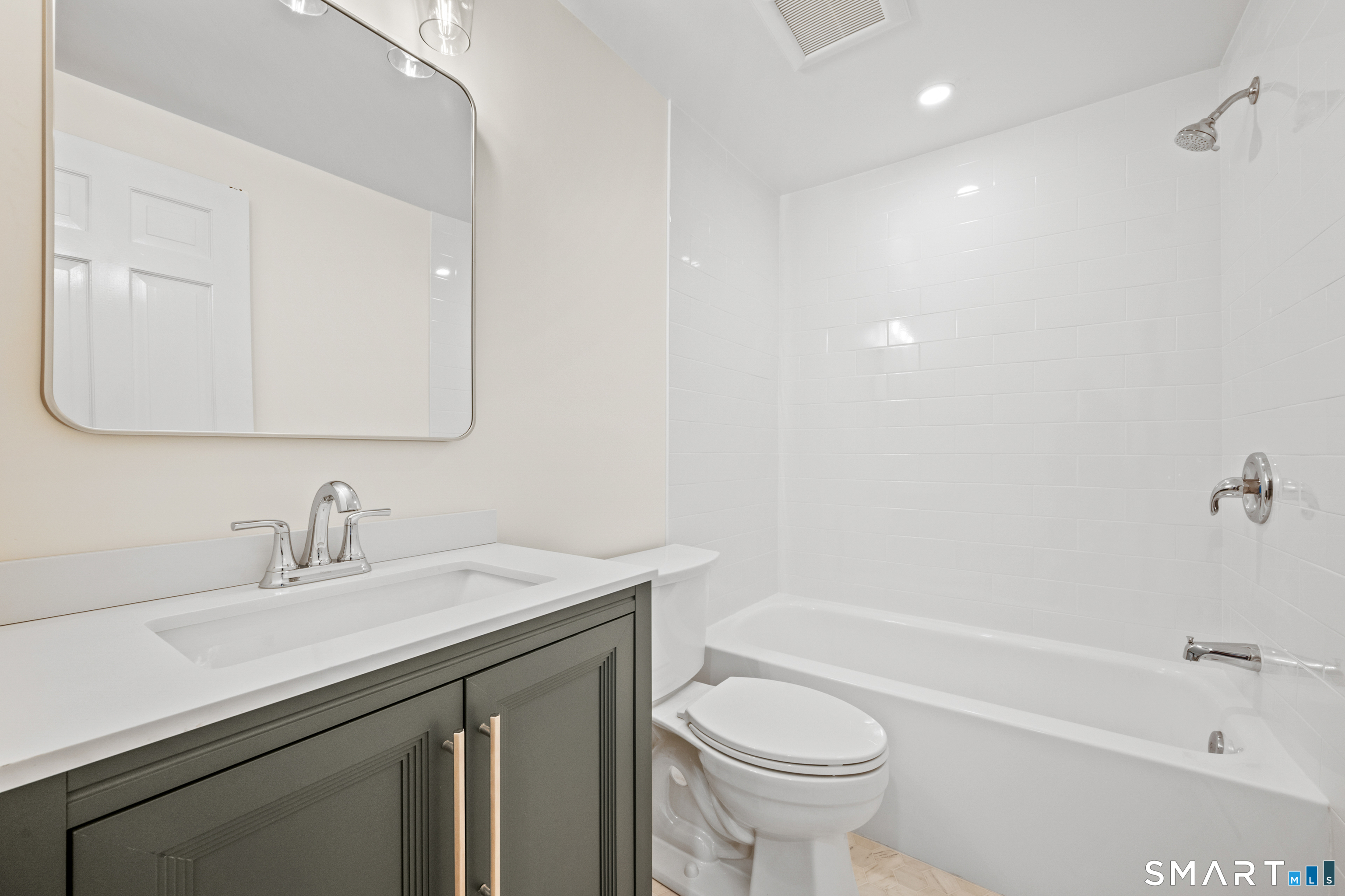 22 Carrona Drive Greenwich CT 06878