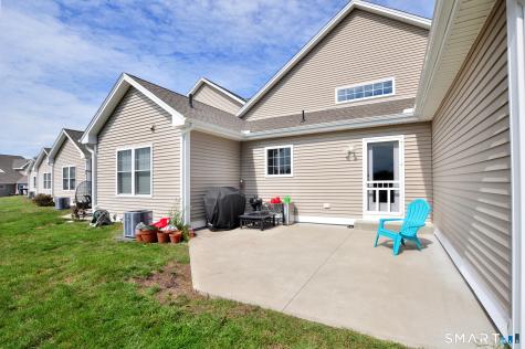 103 Old Village Circle Windsor CT 06095