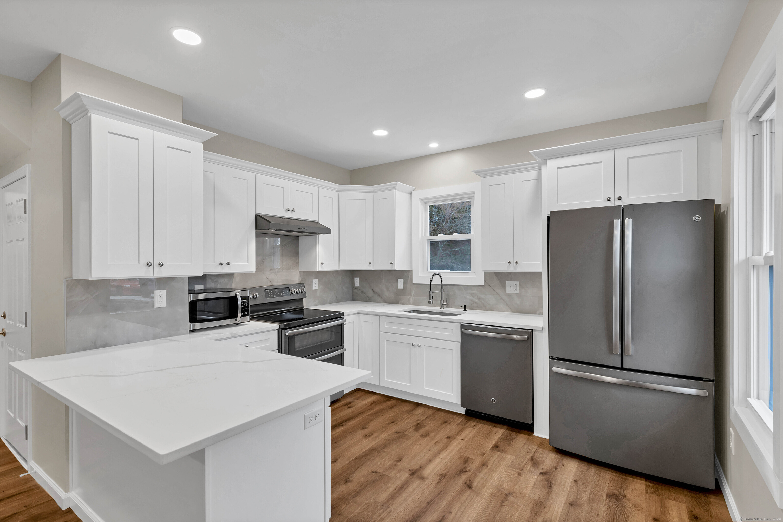 191B Boston Post Road East Lyme CT 06333