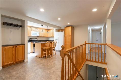 10 Tanglewood Road Farmington CT 06032