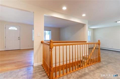 10 Tanglewood Road Farmington CT 06032