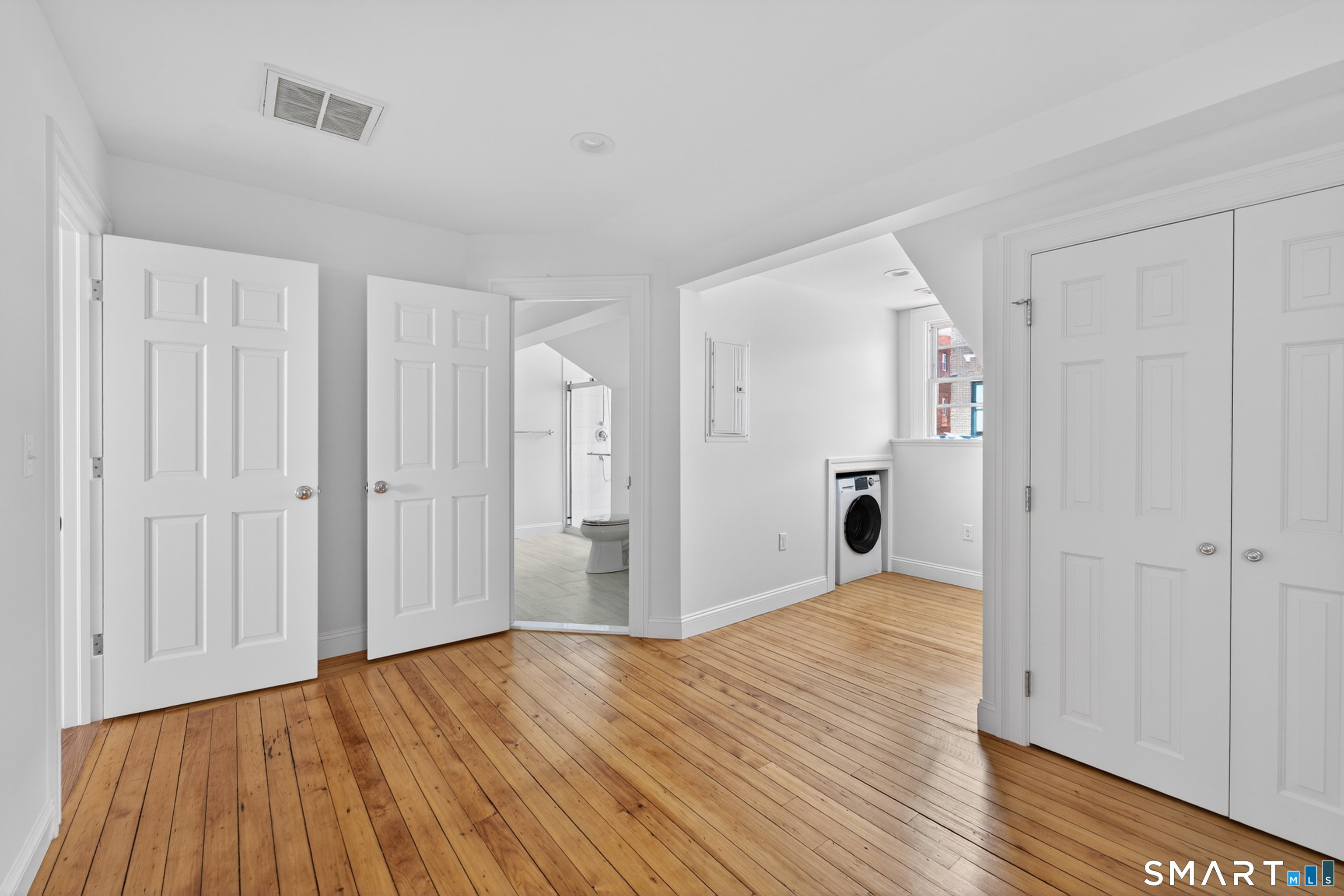 138 Bank Street New London CT 06320