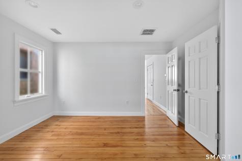 138 Bank Street New London CT 06320