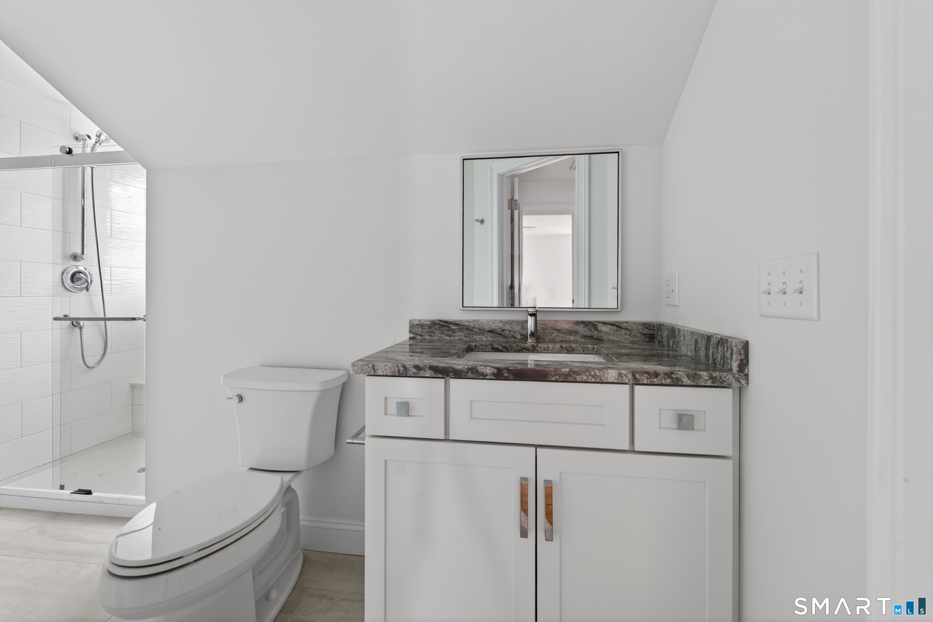 138 Bank Street New London CT 06320