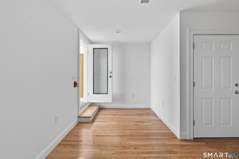 138 Bank Street New London CT 06320