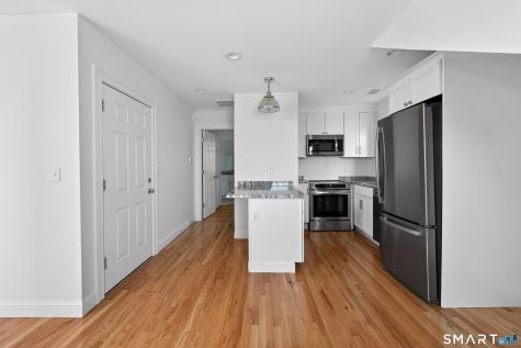 138 Bank Street New London CT 06320