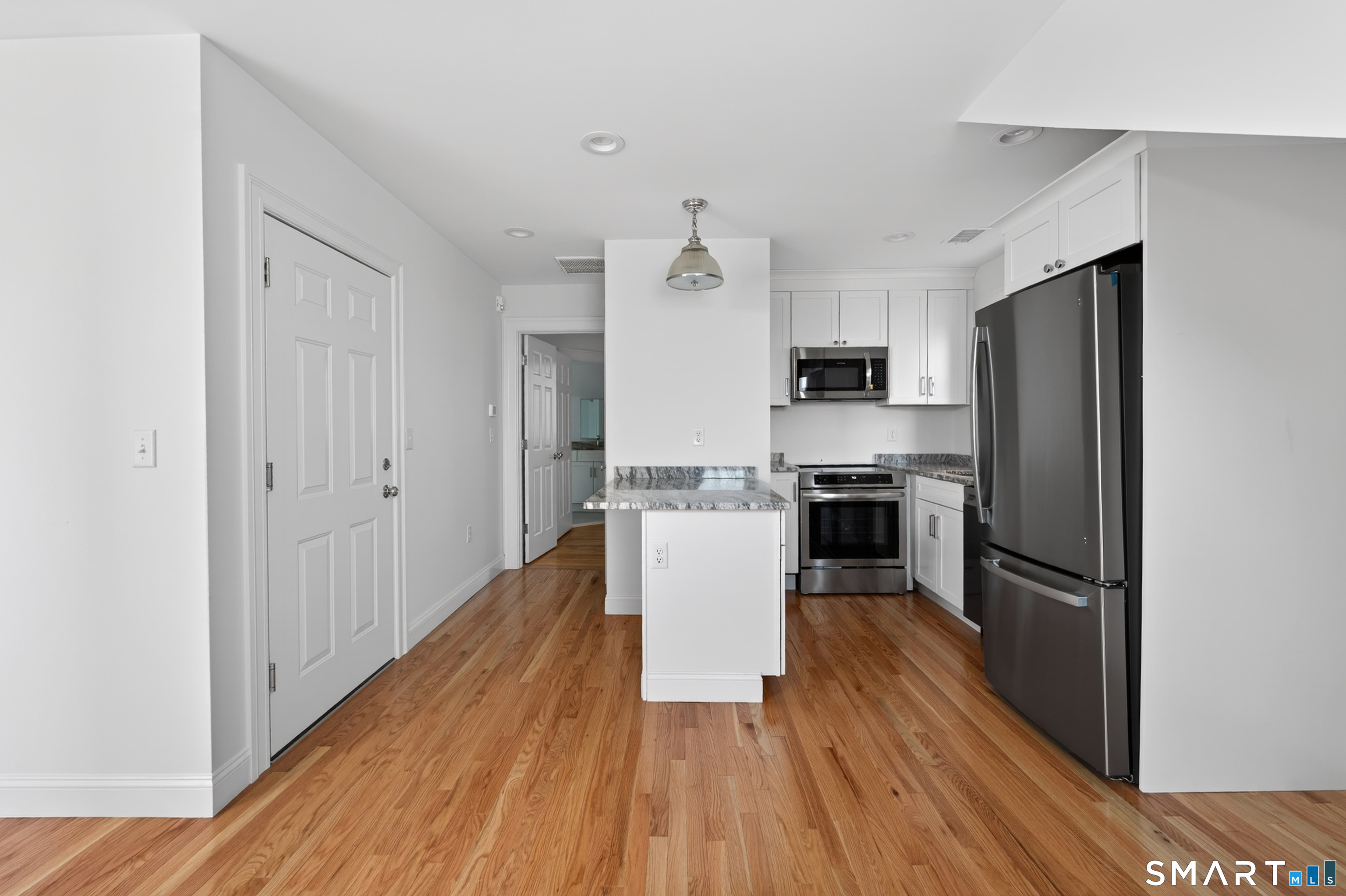 138 Bank Street New London CT 06320