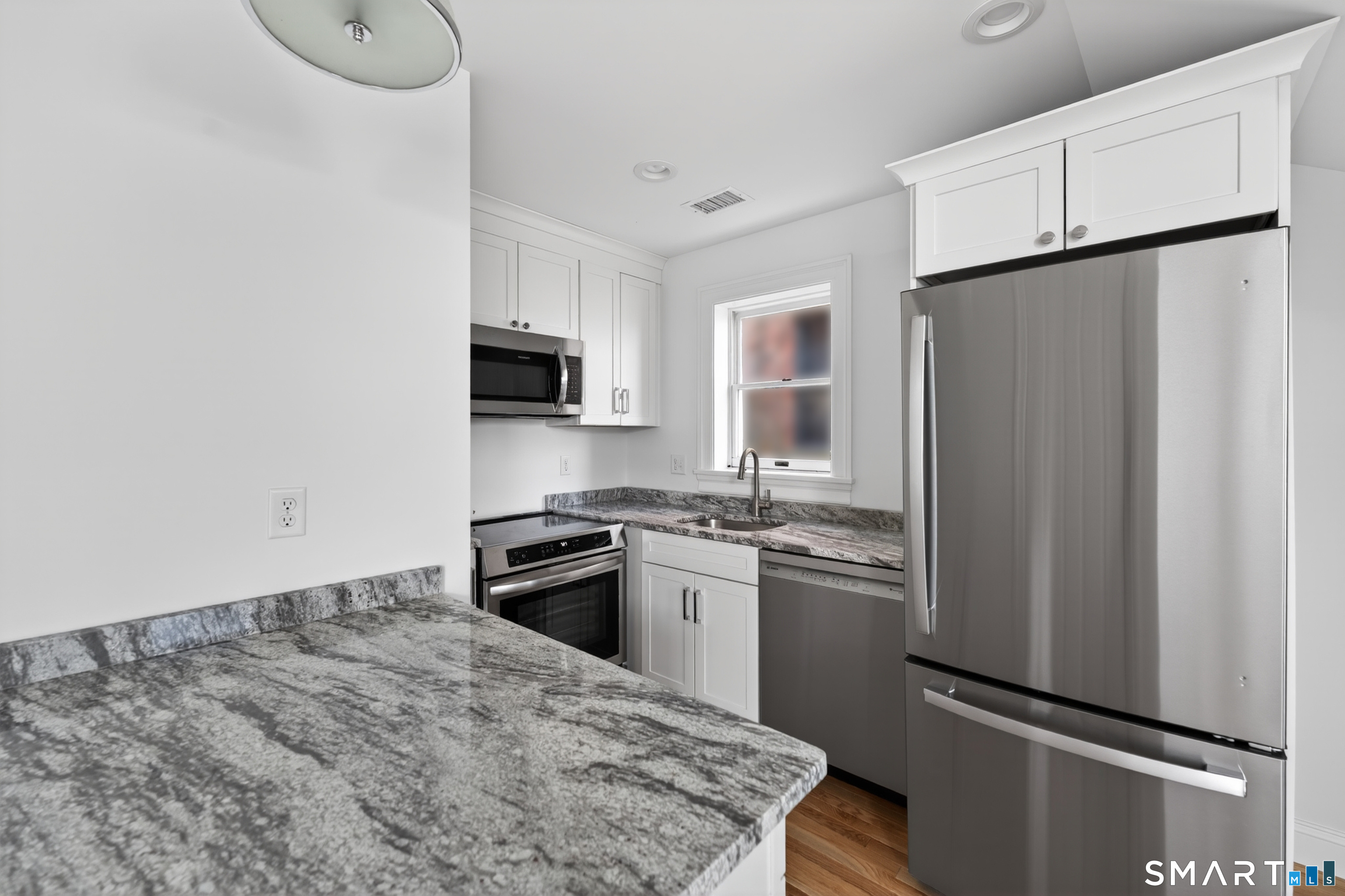 138 Bank Street New London CT 06320