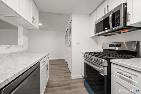 20 Little Oak Lane Rocky Hill CT 06067